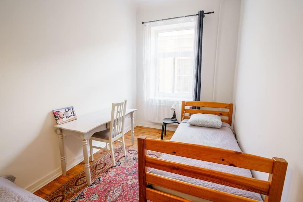 Two Bedroom Ausekla Apartment Liepāja Buitenkant foto